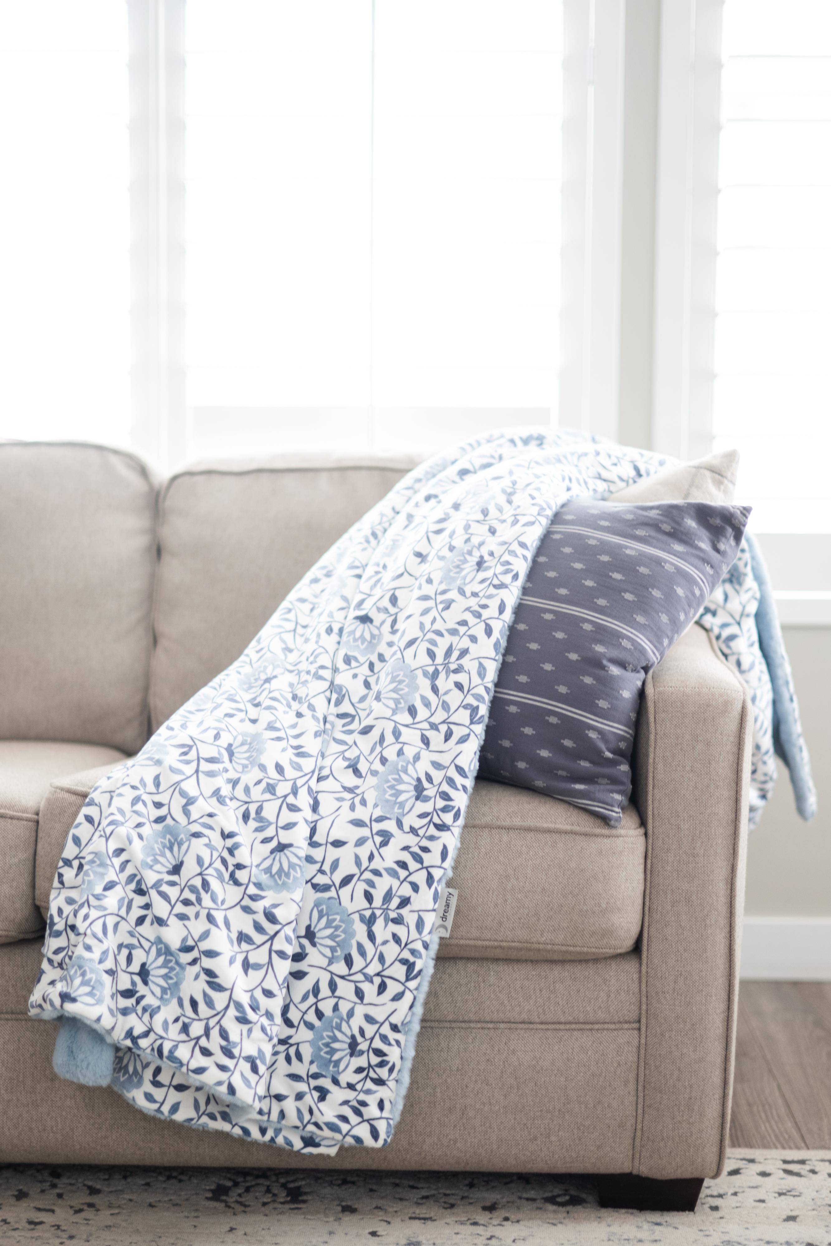 Trailing Blooms Blue Floral Blanket