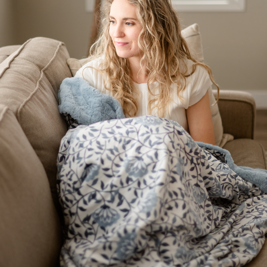 Trailing Blooms Blue Floral Blanket